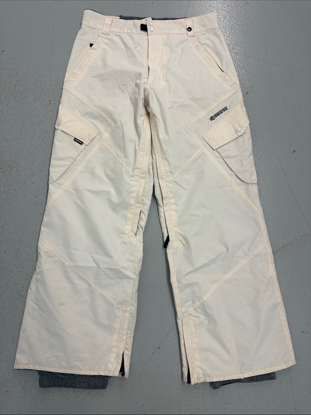 Unbranded Men’s Cream Cargo Snow Pants with Utility Pockets